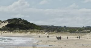 Walking from Bellbuoy beach to Low Head (LB)