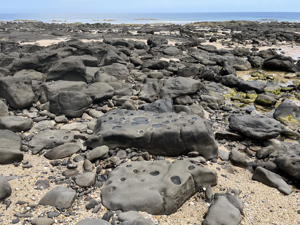 Vesicular basalt boulders (LR)