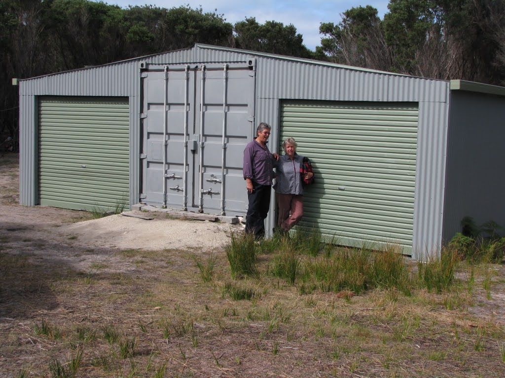 Lou Brooker and Dee Mills, Thunder and Lightning Bay (RM)